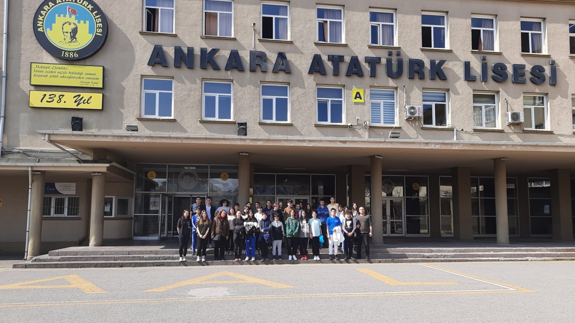 8.sınıf öğrencilerimiz Ankara Atatürk Lisesinde  okul ve bölümleri hakkında bilgiler almıştır!